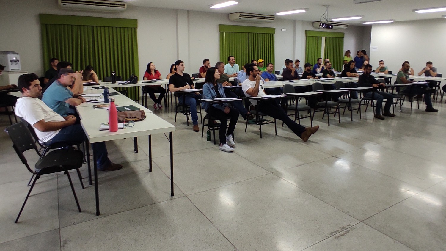 REHAGRO E ACISSP REALIZAM MAIS UMA ETAPA DO CURSO DE GESTÃO DA CAFEICULTURA