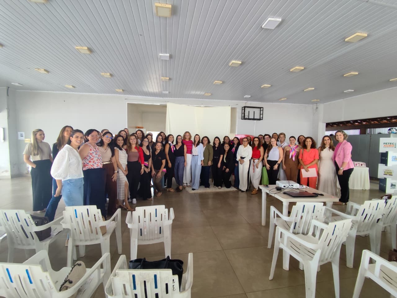 VISITA TÉCNICA DA ACISSP MULHER REÚNE MAIS DE 100 PARTICIPANTES E DESTACA TRAJETÓRIA EMPREENDEDORA CONSTRUÍDA COM TRABALHO E GESTÃO RESPONSÁVEL